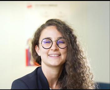 Portrait de Mélanie - Directrice Marketing Produit chez Akanea