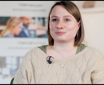 Léa, Acheteuse - Approvisionneuse