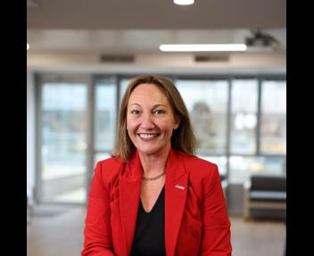 Eugénie, Technico-Commerciale chez Mitsubishi Electric