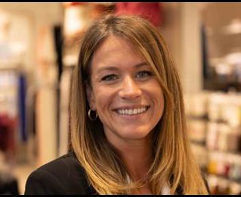 Laurie, Directrice régionale | Etam