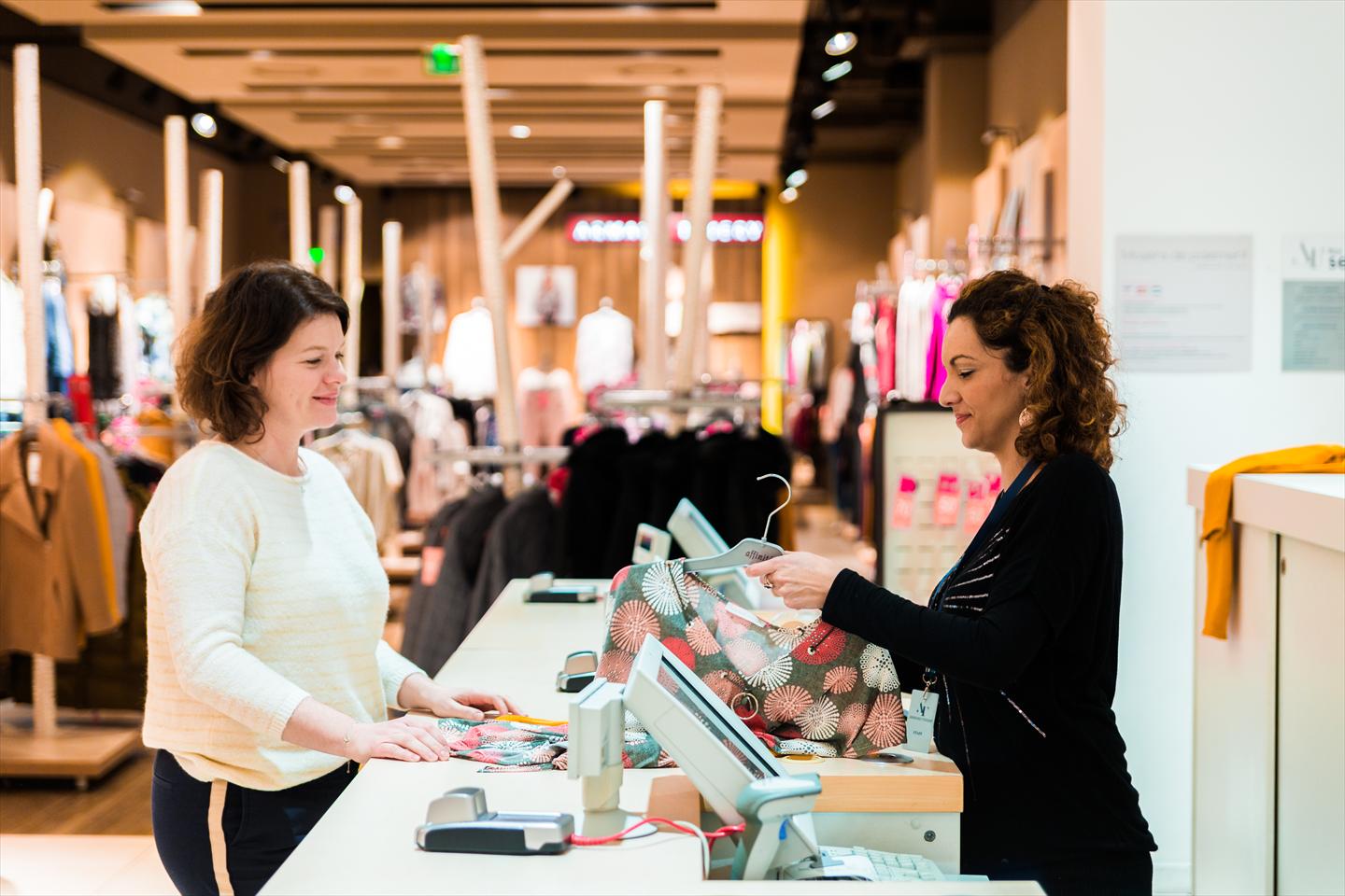 Offre Emploi CDI Directeur de Magasin Armand Thiery SaintÉtienne (42) Recrutement par Armand Offre Emploi CDI Directeur de Magasin Armand Thiery SaintÉtienne (42) Recrutement par Armand