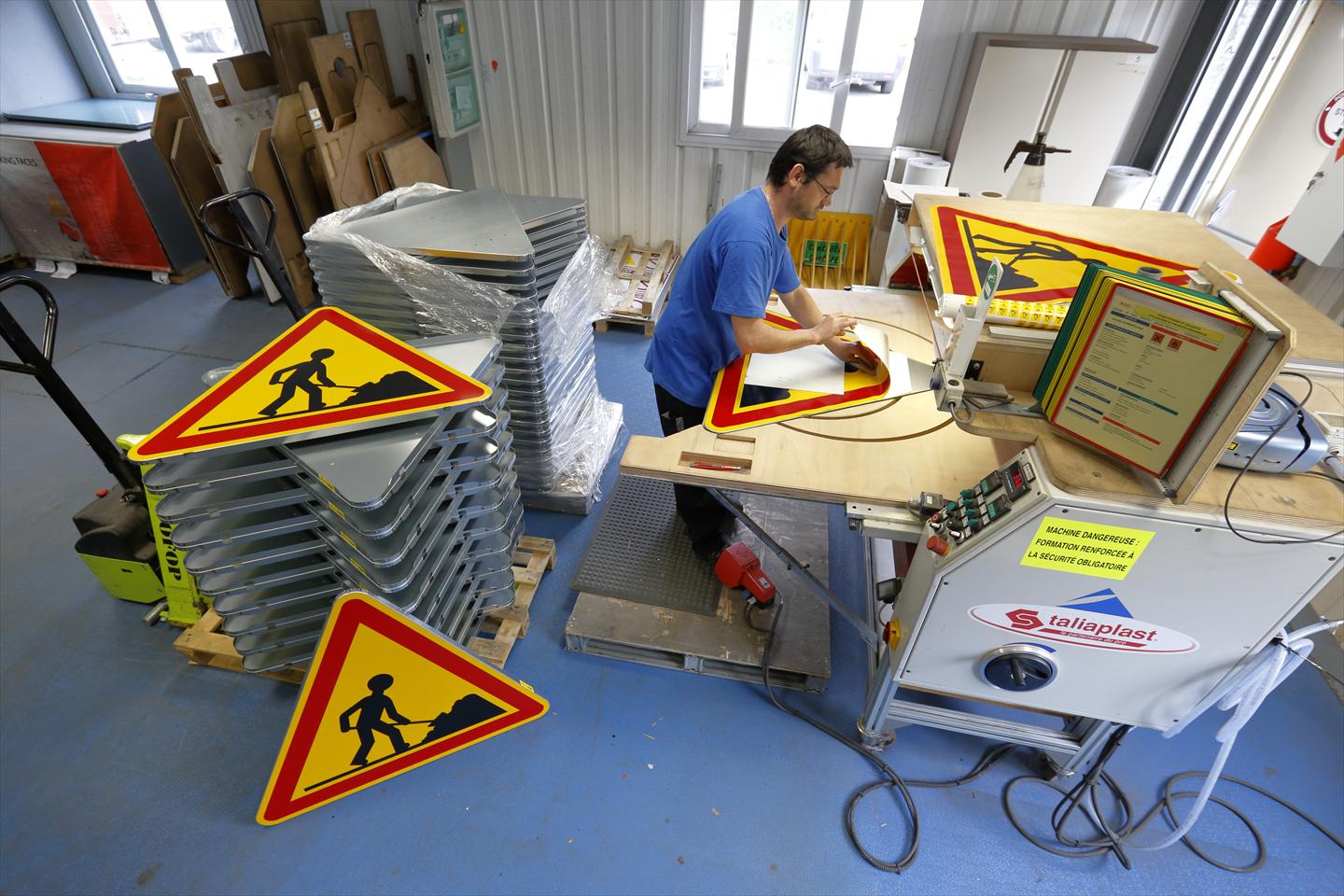 Offre Emploi CDD Opérateur de Fabrication au Moulage de Caoutchouc