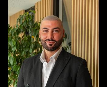 Serhat, Directeur Régional - OOB