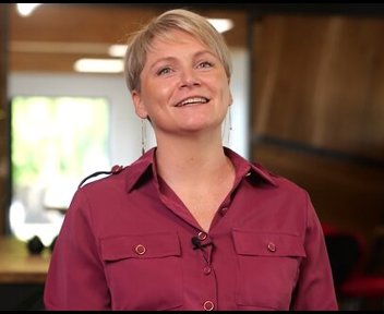 Amélie, Ingénieure d'affaires