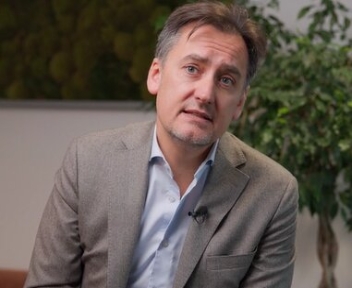 Michael, Président de la société 