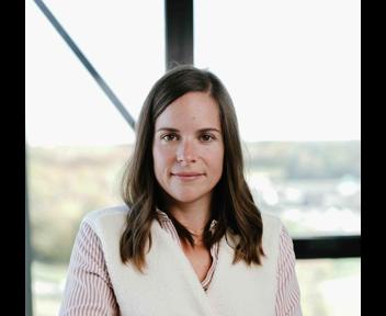 Angélique, Gérant Immobilier chez Aiguillon Construction