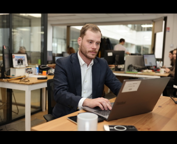 Victor, Resonsable de Département Sénior