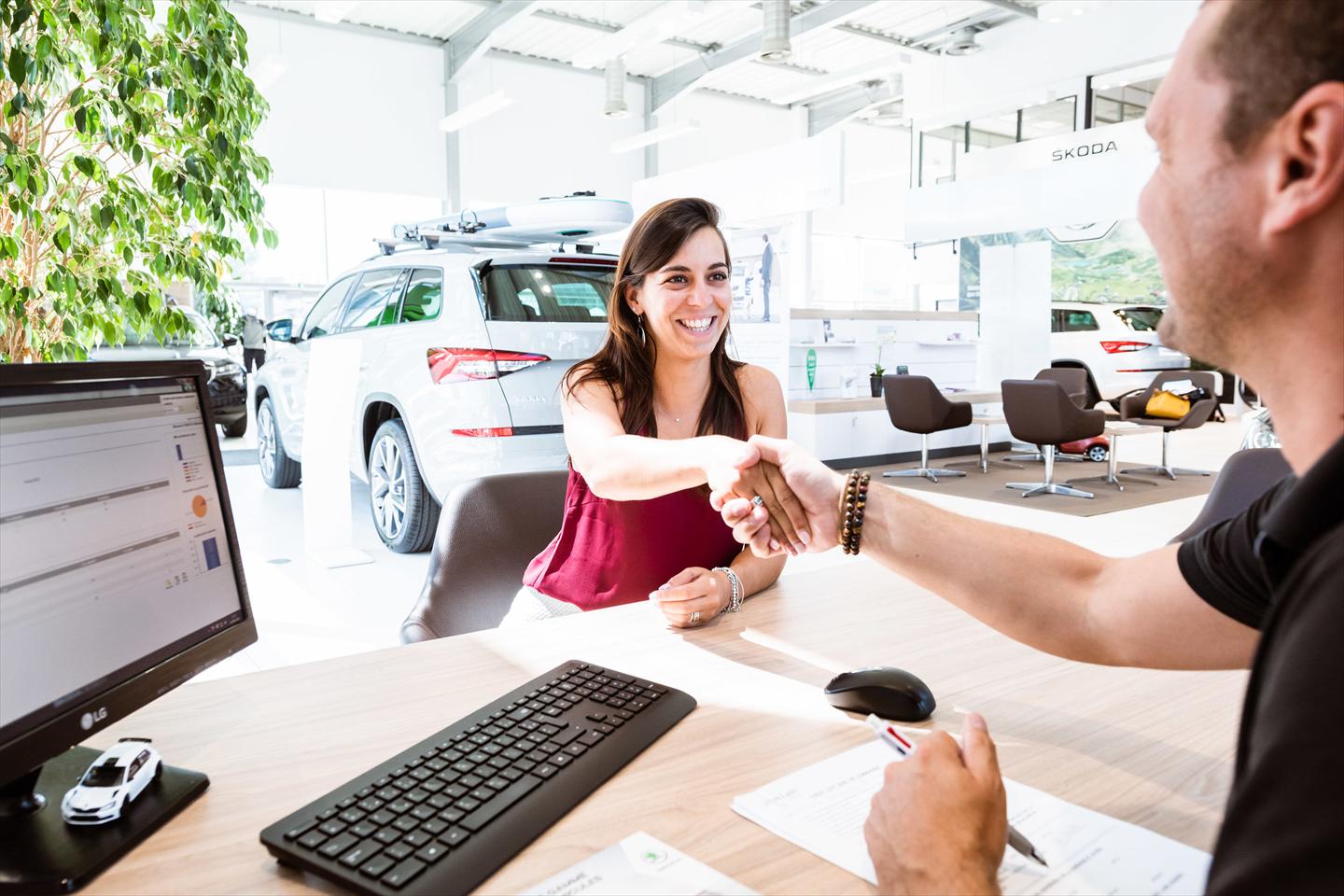 Offre Emploi CDI Reconversion Devenez Conseiller Commercial Automobile