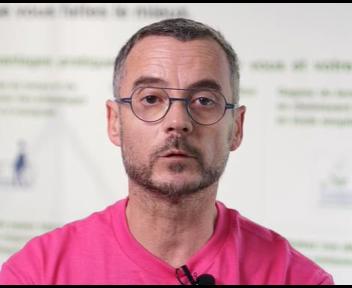 Phillipe, Conducteur de Machine à Papier