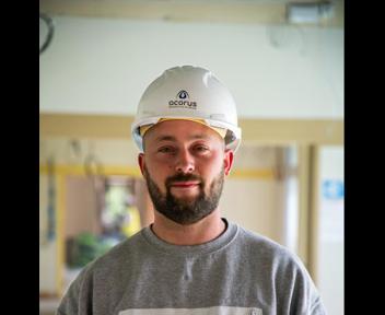 Kévin, Menuiser - Serrurier chez Acorus