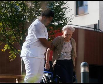 Le Groupe SOS forme et recrute