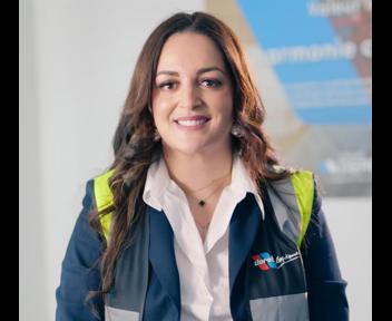 Fedwa, responsable d'exploitation chez DERET