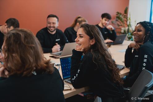 Almond emploi