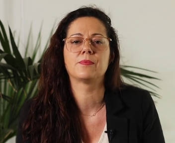 Lorraine, chargée d'analyse de crédit chez Arkéa Financements & Services