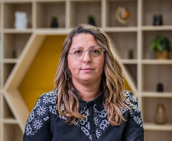 Marina, Directrice des Ressources Humaines chez Artemis Group