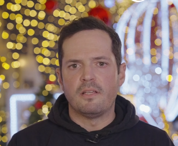 Pierre, ferronnier chez Blachere Illumination