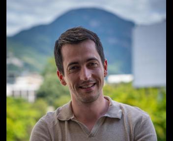 Victor, Directeur Adjointe des Ressources Humaines au CCAS de Grenoble