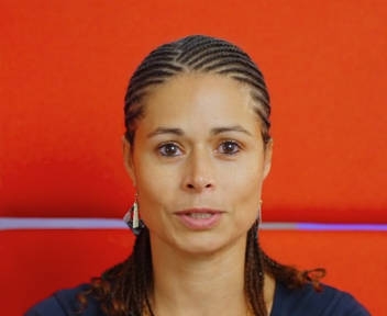 Découvrez CNES avec Céline Acheteuse Négociatrice