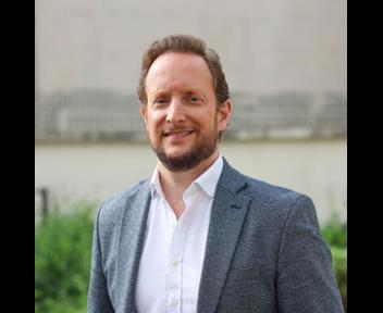 Marc, Directeur de Pôle Social