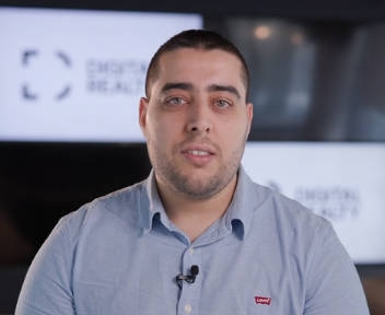 Mustapha, responsable de site adjoint
