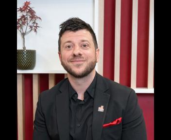 Vincent, Conseiller commercial moniteur