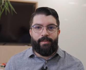 Sylvain, customer service manager