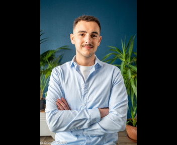 Jean-Baptiste, Chargé d'Affaires chez Groupe Oxygène
