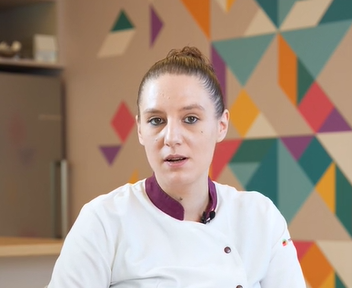 Gwendoline, chef de cuisine chez Restalliance