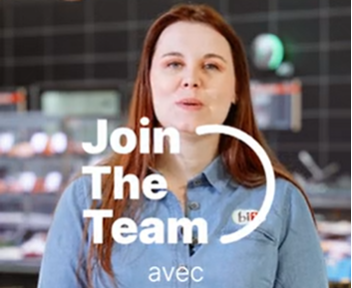Elodie, Directrice adjointe