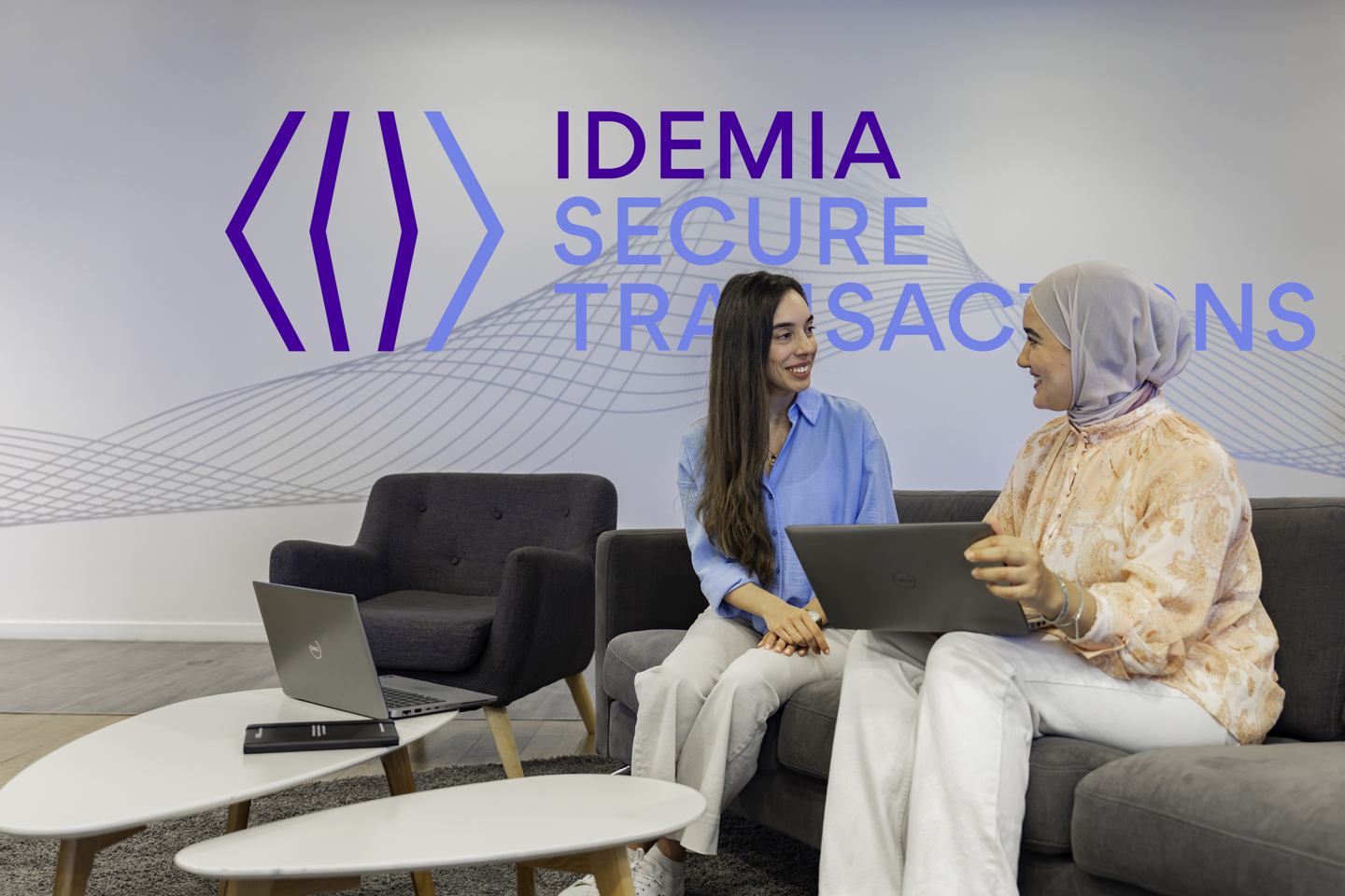 IDEMIA Secure Transactions emploi