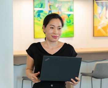 Thu-Huong, Manager audit 