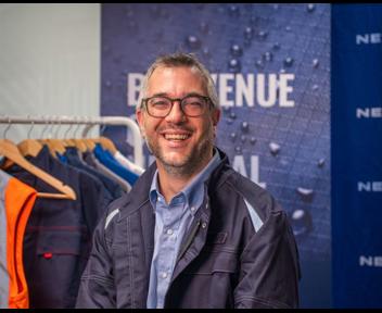 François-Xavier, Directeur de Blanchisserie Industrielle