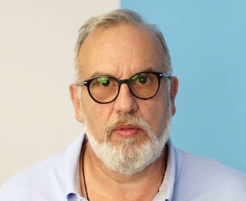 Laurent, magasinier