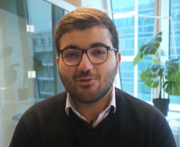 Rémy, business manager