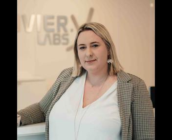 Steffy, Assistante commerciale chez Janvier Labs