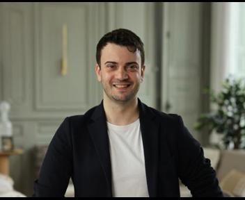 Valentin, Commercial