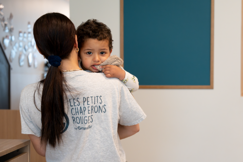 Offres d'emploi LES PETITS CHAPERONS ROUGES