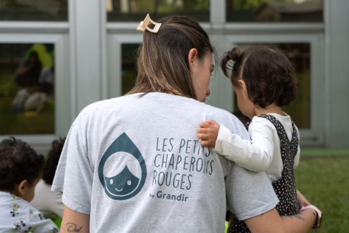 LES PETITS CHAPERONS ROUGES carrière