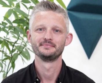 Hervé, Responsable comptabilité de moyens