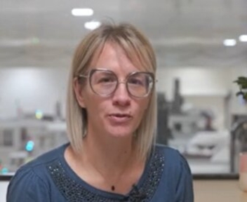 Elodie, Opératrice de production