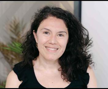 Francesca, Consultante
