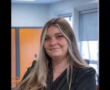Claire, Assistante RH chez RIS Intérim
