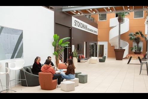 Stokomani emploi