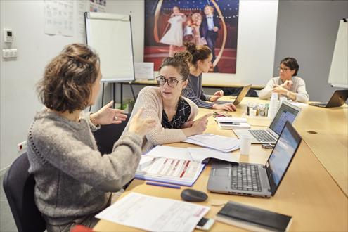 Tape à l'Oeil emploi