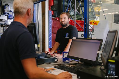TH Trucks DAF NISSAN emploi