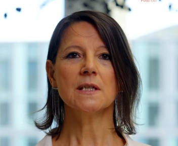 Safia, chargée de commercialisation