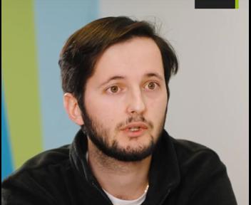 Léo, Vendeur Comptoir