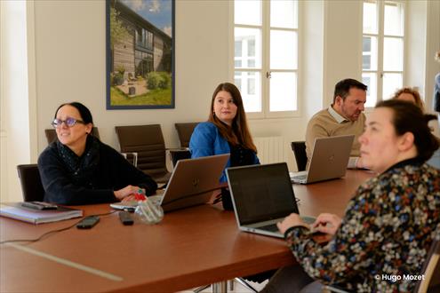 V33 recrutement