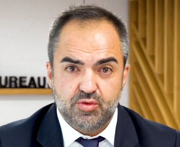Julien, adjoint directeur développement internationnal