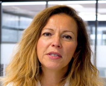 Nadine, commerciale